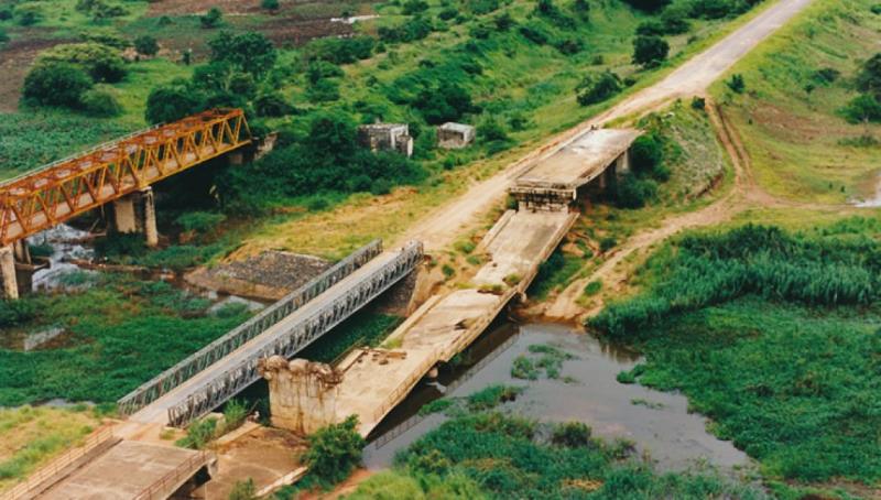 C200 Moambique Heavy Load Truck Road Bridges Rapidly Deployed Build