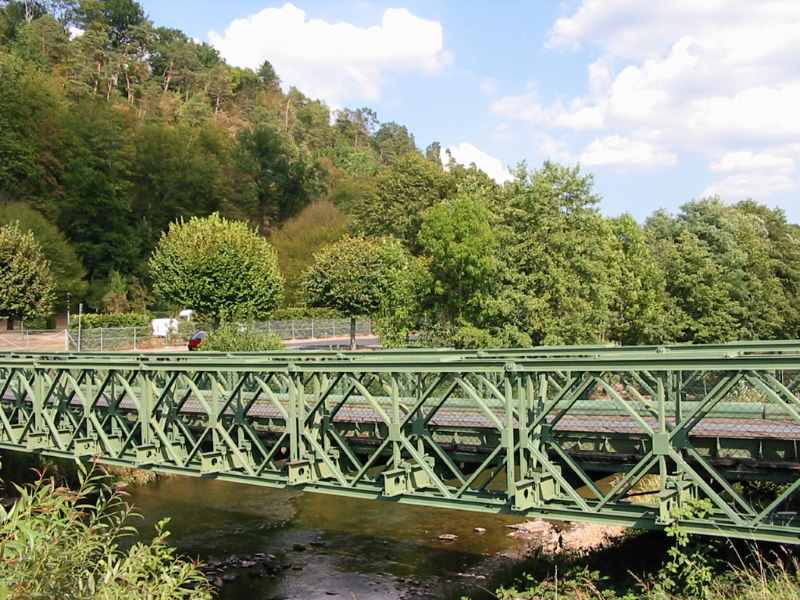 Mountain Valley Mounted Road Bridge Truss Structure Color Military Green class=