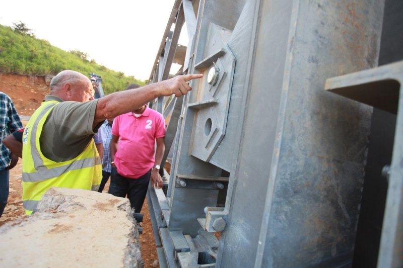 Permanent Transporting steel Bridge Installation Congo