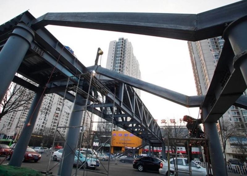 Clear span Public Foot bridge at Pathway Cross Traffic Obstacle River