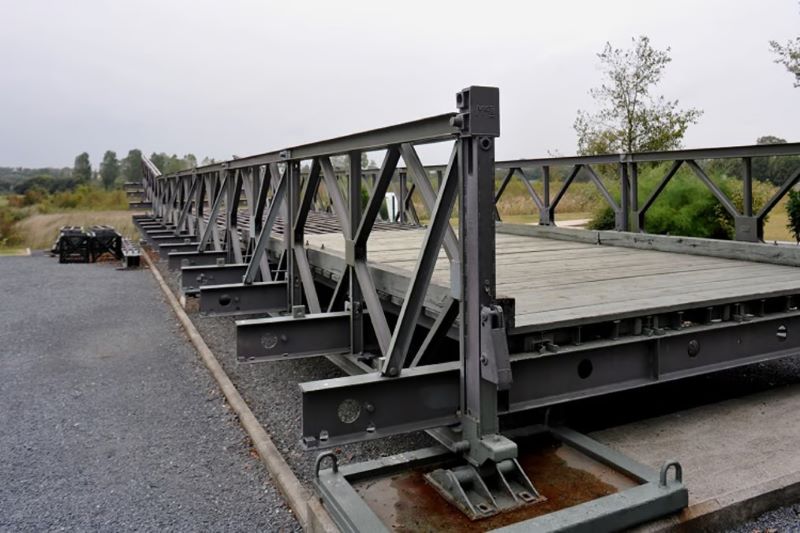 what is a bailey bridge steel structure