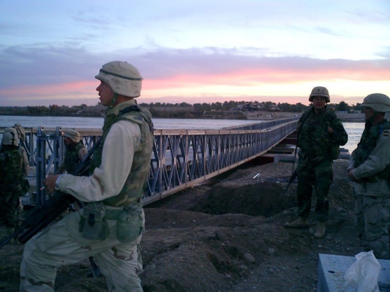 Temporary Pontoon Floating Bailey Bridge Military Disaster Use