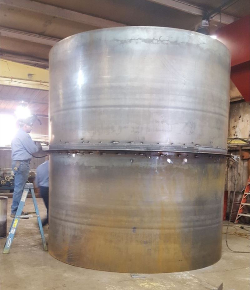 Round steel storage tanks