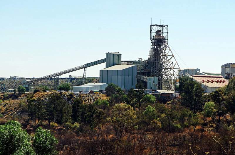 Cullinan diamond mining facilities headframes conveyors surge bins