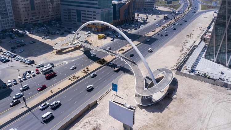 Al_Ittihad_Footbridge_Arch_Steel_Structures_United_Arab_Emirates_00c