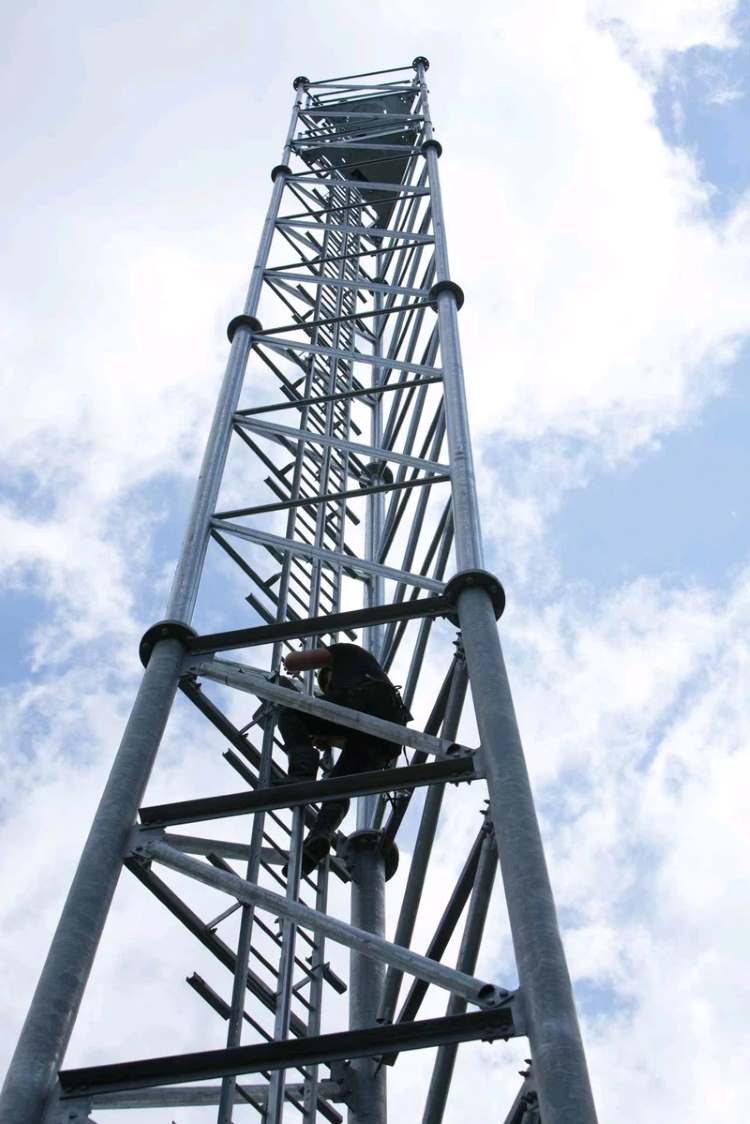 Lattice_Communication_Free_Standing_Tower_01