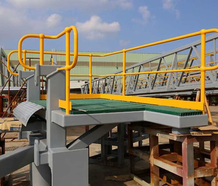 Handrails and Walkways with Anti Slip Serrated Grating 