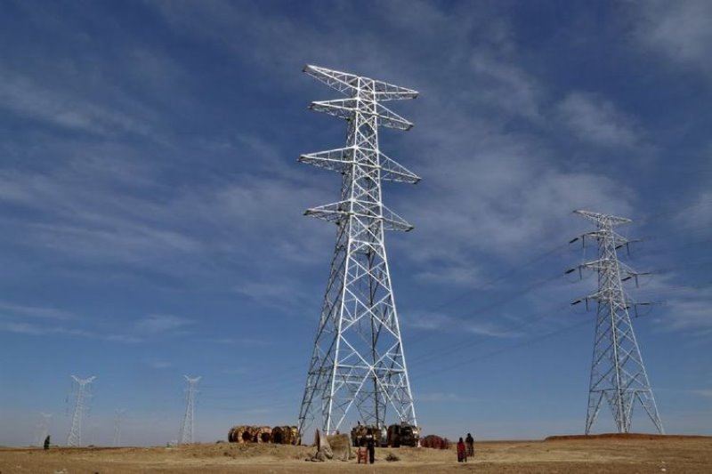 Straight Alignment Suspension Towers | Overhead Line Power Transmission Lines