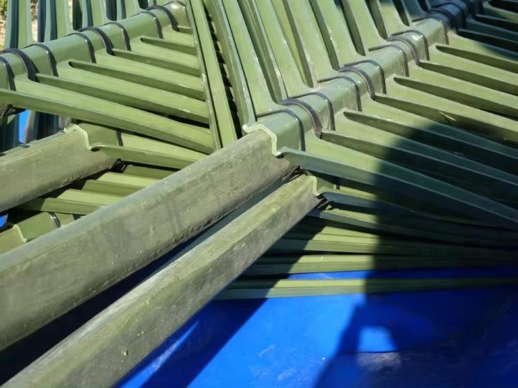 Wifi_Interet_Monopoles_03_Packing_Packaging_Preparation_Container_Loading_Delivery_site