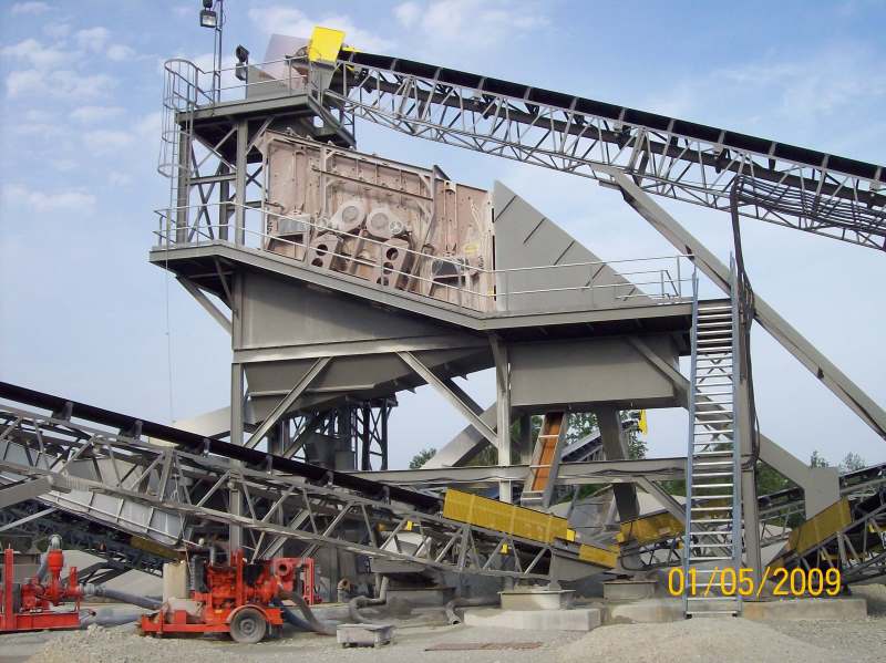 Screen Station Buildings and Screen Feed&Discharge Conveyors Steel Structures: Wet Screen Station Building Platform Processing Sand 