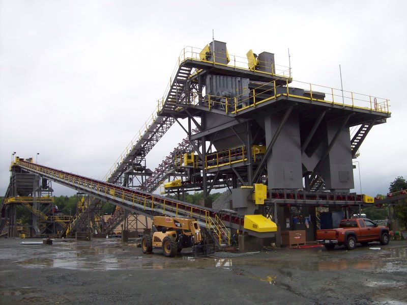 Screen Station Buildings and Screen Feed&Discharge Conveyors Steel Structures: Dual Screen Tower Steel Structures Processing Crushed Granite 