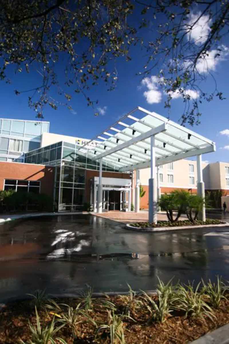 Hyatt Place Steel Point Supported Glass Canopy | Architecturally Exposed Steel