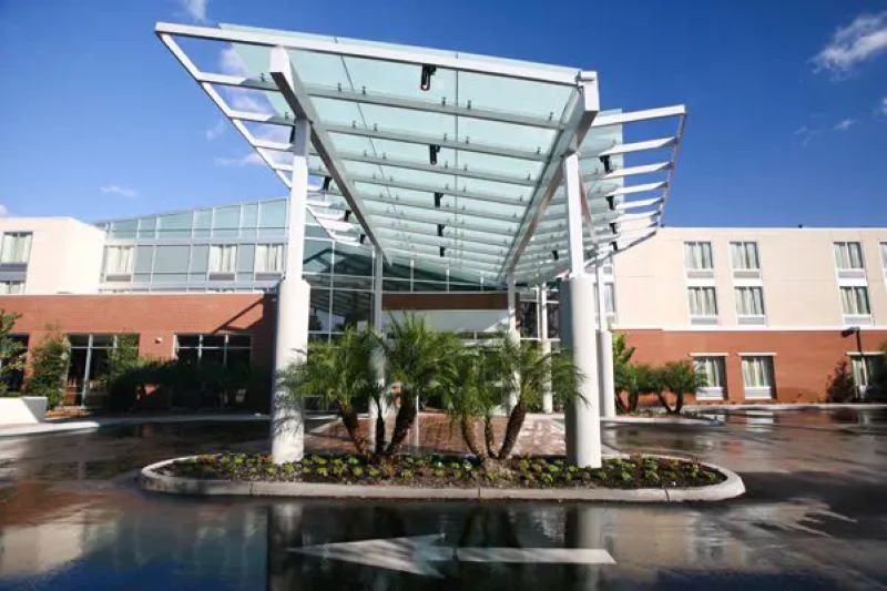 Hyatt Place Steel Point Supported Glass Canopy | Architecturally Exposed Steel