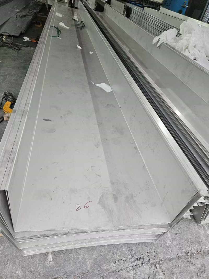 SS304D Roof Wall Building Cladding System-eave gutter2 