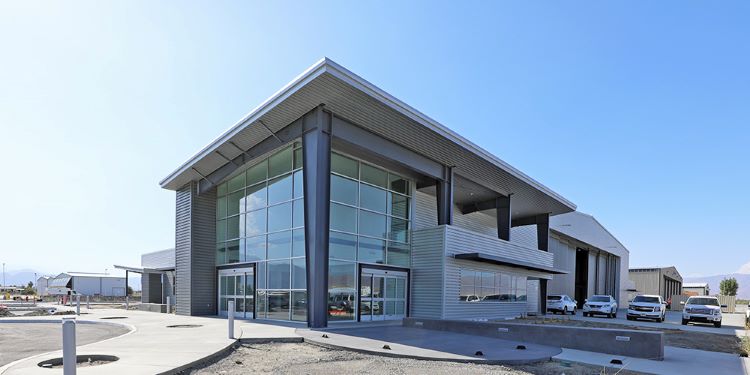 Metal_FBO_Buildings_in_Prefabricated_Steel_Structure_System_8_desert-jet-steel-building-fbo-hangar-7