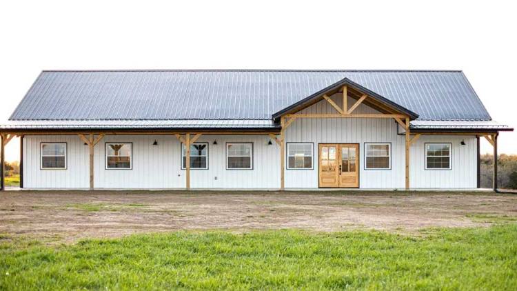 Residential_Metal_Buildings_with_Living_Quarters_3_metal-barndominium-barn-home-holly-angel