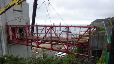 Steel_Structure_Cliff_Lift_Bridge_Prefabricated_Steelworks_China_01