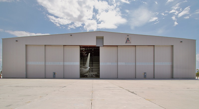 airplance hangar door pockets