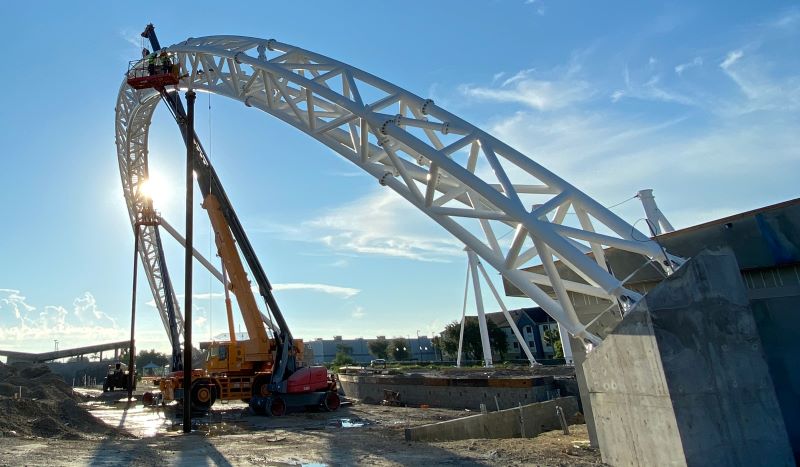 Truss Ground Pre-assembly Lifting Under Sun