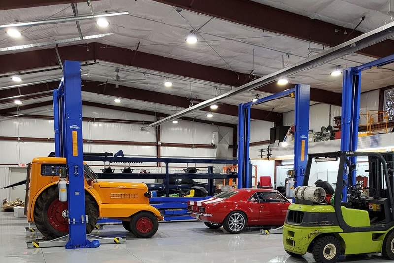 car storage builiding service shop vehicle maintenance