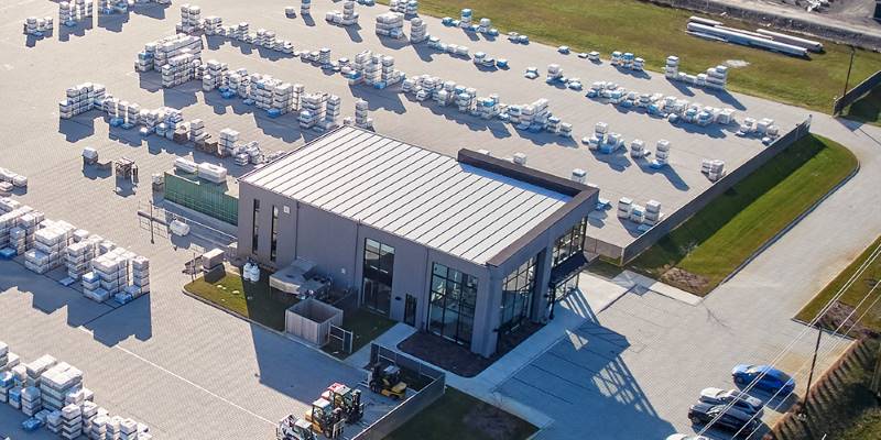 showroom warehouse steel building with completely open partial mezzanine