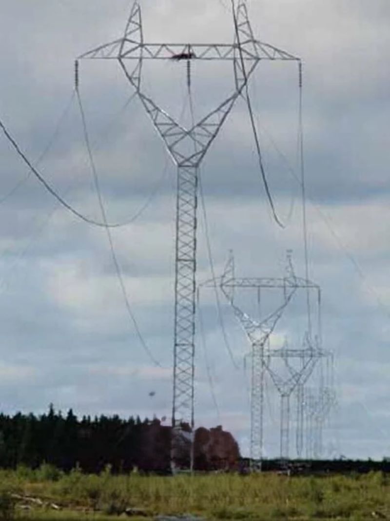 138kV Guyed Lattice Suspension Structures